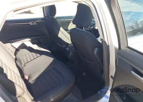 2016 Ford Fusion Se z USA, uszkodzony, nr VIN 3FA6P0HD7GR306593